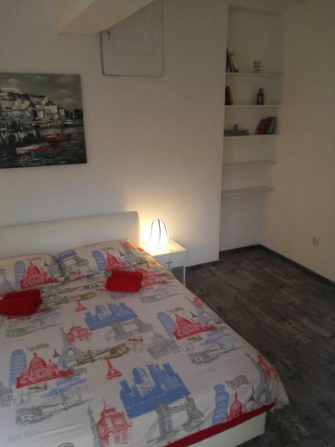 Apartment "M&M" Free Parking Σολίν Εξωτερικό φωτογραφία